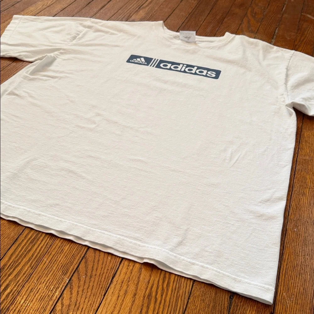 Early 2000’s adidas Vintage T-Shirt - Picture 6 of 11